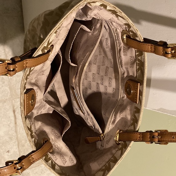 Michael Kors Tote - Picture 5 of 6